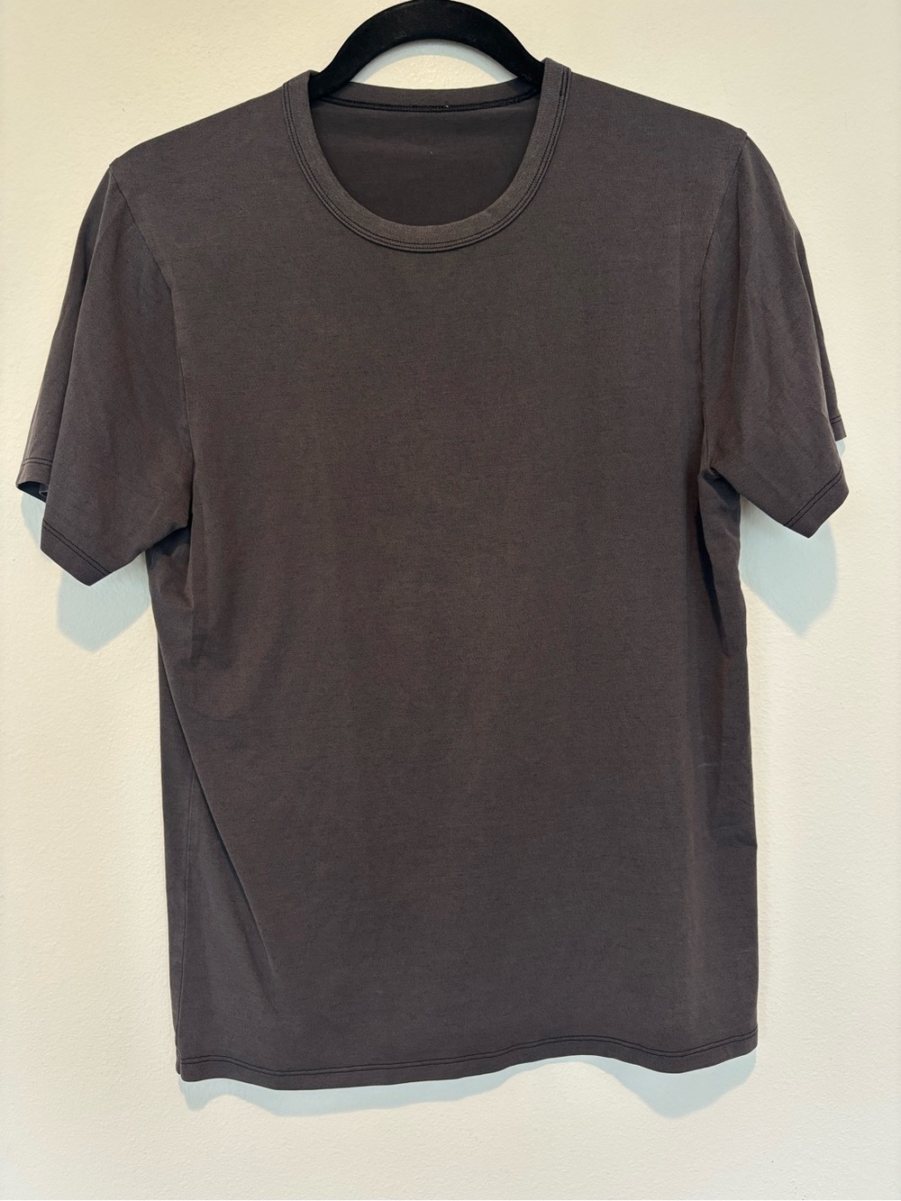 lululemon athletica Short Sleeve Crew Tee - Charcoal Black